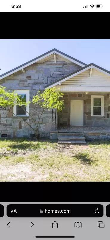 Main picture of 301 Rice St