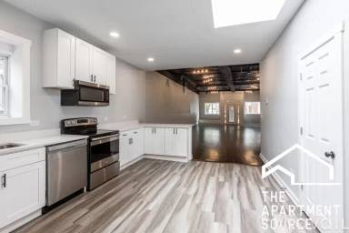 Main picture of 1503 W 19th St