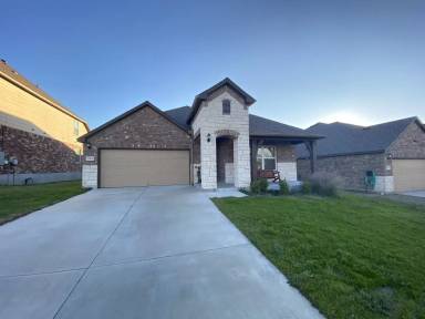 Main picture of 807 Olive Ln