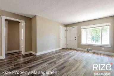 Main picture of 151 E Claybourne Ave