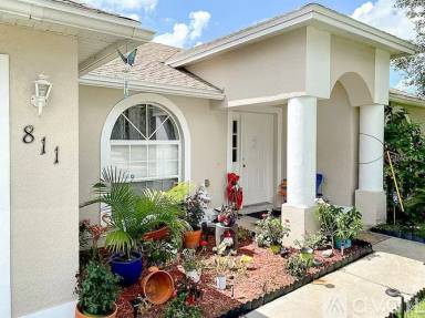 Main picture of 811 Del Prado Dr