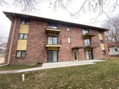 Main picture of 320 Lincoln St