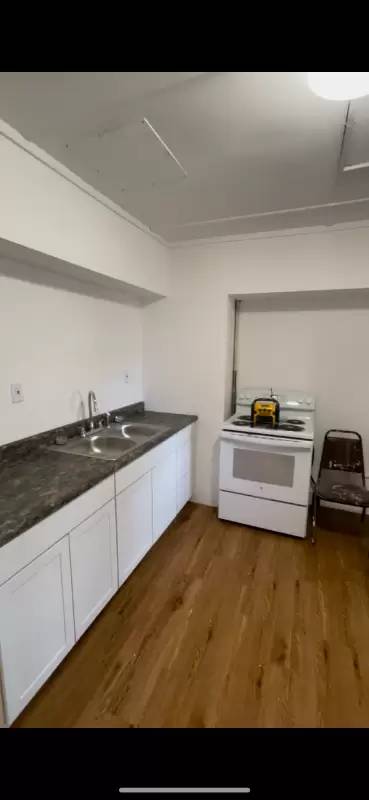 Main picture of 139 Central St