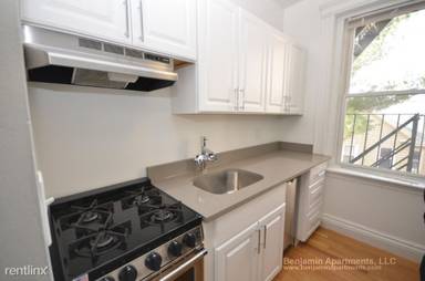 Main picture of 110 Warren St