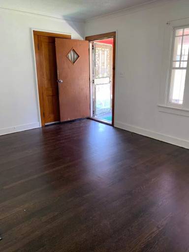 Main picture of 5707 Euclid Ave