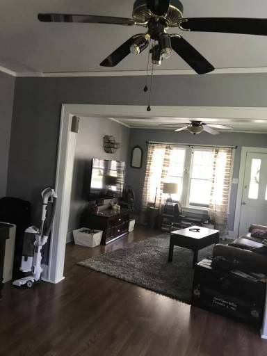 Main picture of 2321 Baker St