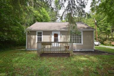 Main picture of 2978 Coudersport Pike