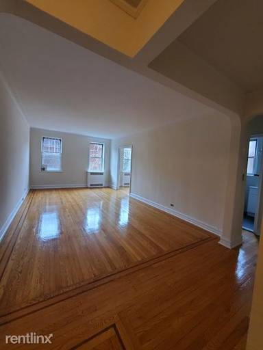 Main picture of 7011 108th St