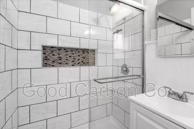 Main picture of 176 Richmond Ave