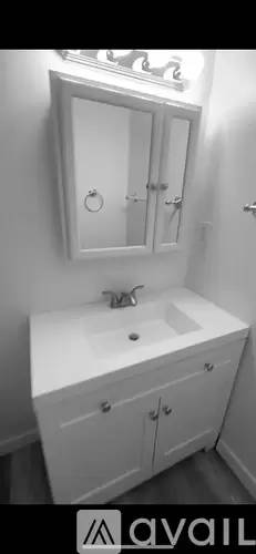 Main picture of 5920 SW 6th St