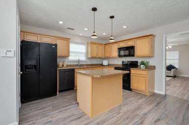 Main picture of 3705 Shoteka Dr