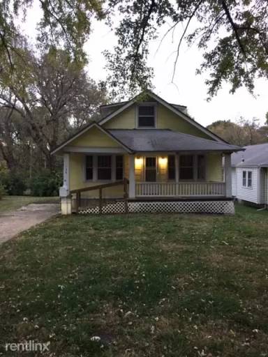 Main picture of 134 NW Quinton Ave