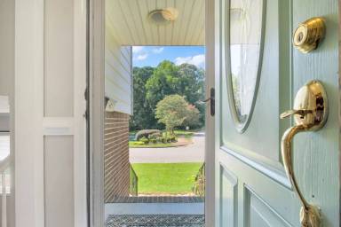 Main picture of 107 Patrick Henry Dr