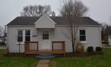 Main picture of 2600 W Walnut St