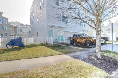 Main picture of 7201 Catamaran Way