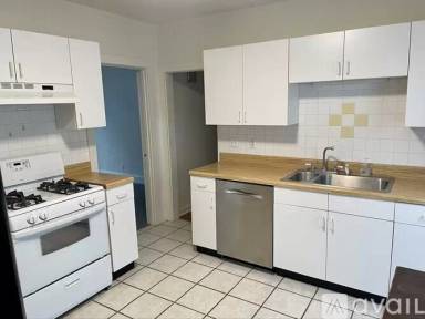 Main picture of 369 Whiting Ave