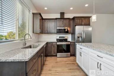Main picture of 7817 W Crestwood Dr