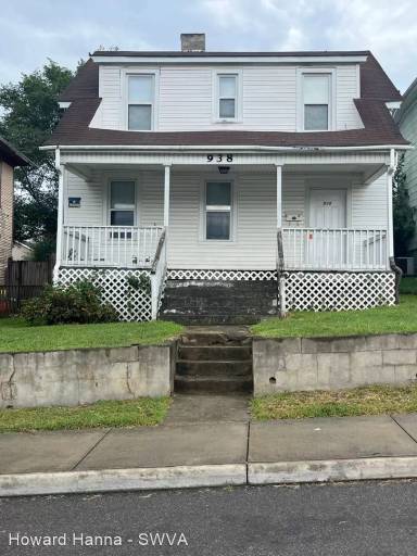 Main picture of 944 Morehead Ave SE