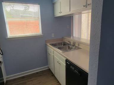 Main picture of 1950 Spenwick Dr