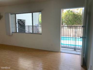 Main picture of 3810 Wade St