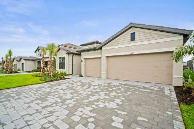 Main picture of 10617 Timber Creek Dr
