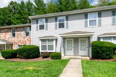 Main picture of 306 Pheasant Run Ct