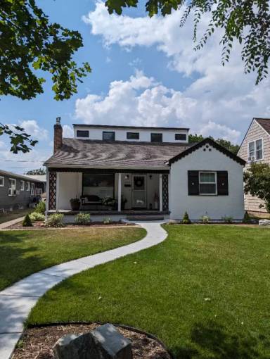 Main picture of 680 1st Avenue East N