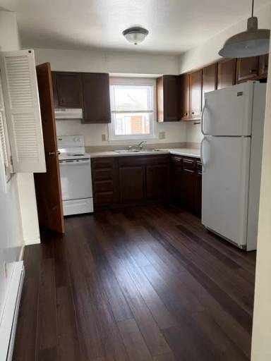Main picture of 1717 Moore St