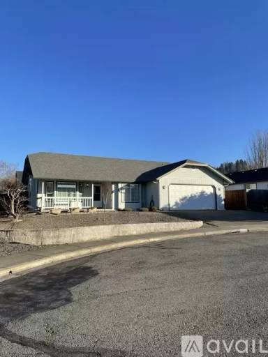 Main picture of 103 Sweetbriar Cir