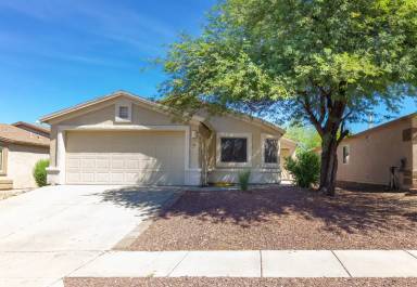 Main picture of 10451 E Vashon St