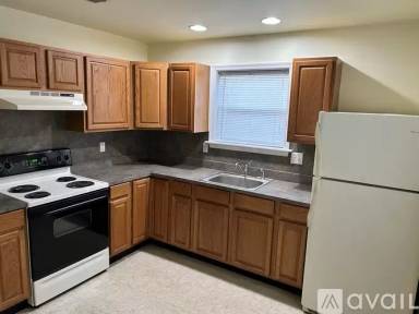 Main picture of 1400 N West End Blvd