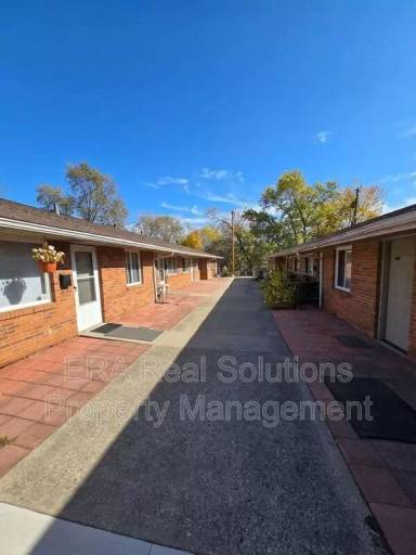 Main picture of 2870 Perdue Ave