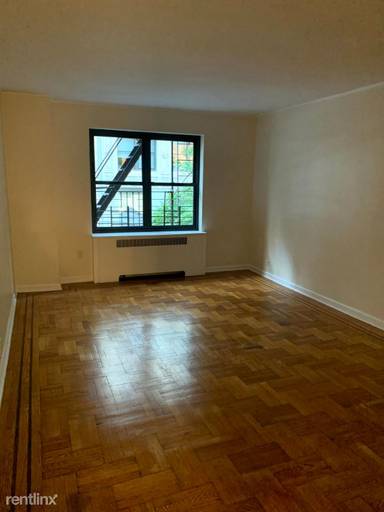 Main picture of 124 E 24th St