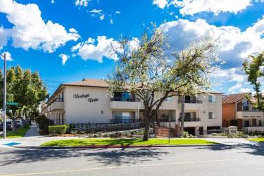 Main picture of 636 E Verdugo Ave
