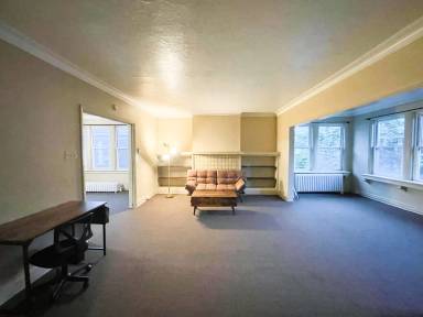 Main picture of 3565 Beechwood Blvd