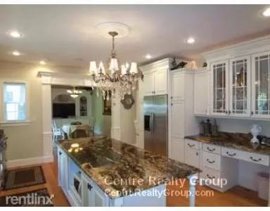 Main picture of 455 Waban Ave