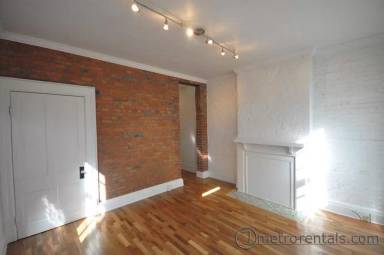 Main picture of 817 1/2 S Front St