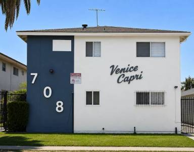 Main picture of 708 Venice Way