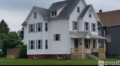 Main picture of 914 Front St