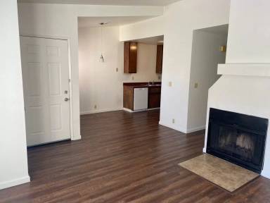 Main picture of 390 Cherry Ln