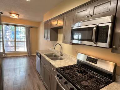 Main picture of 36 Deerwood Rd