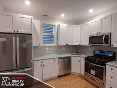 Main picture of 3637 N Paulina St