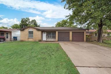 Main picture of 1644 Americana Blvd