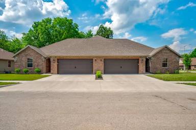 Main picture of Golden Park Duplexes & Townhomes