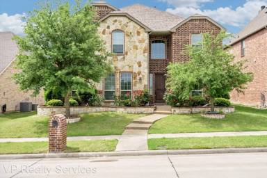 Main picture of 3612 Bright Star Way