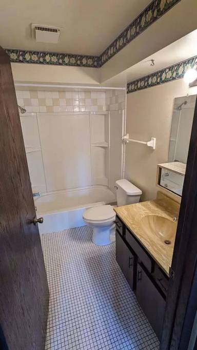 Main picture of 8903 N Michele St