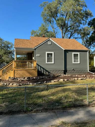 Main picture of 3500 E 10th Ave