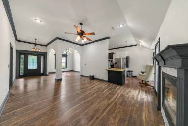Main picture of 3 Rhonda Ln