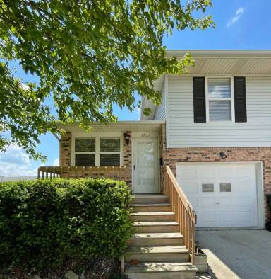 Main picture of 1711 Rockingham Dr
