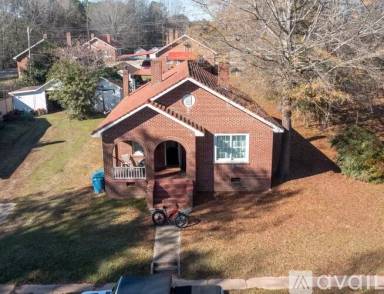 Main picture of 528 Bond Ave